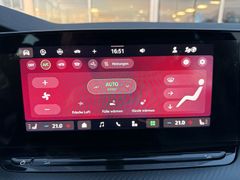 SKODA Octavia Combi 1.5 TSI  Sportline Matrix AHK Gar5