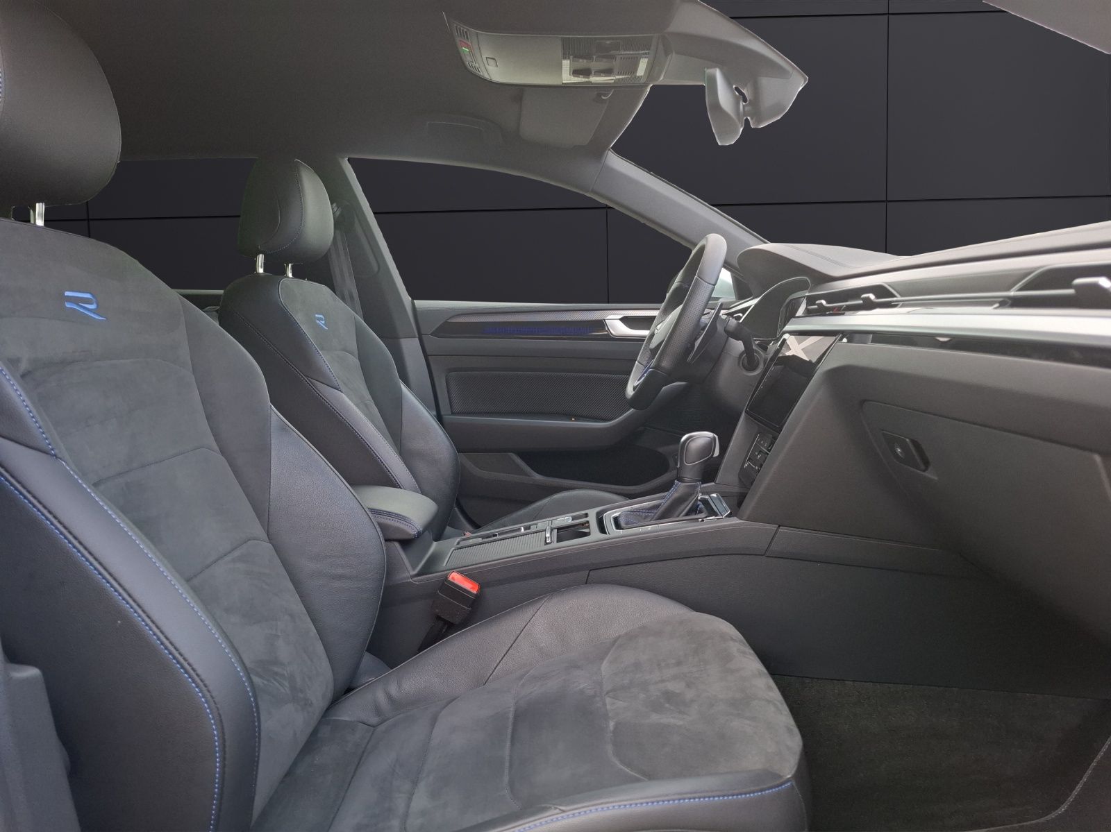 Fahrzeugabbildung Volkswagen Arteon SB R 4M  DSG LED AHK Navi AID ACC RFK SH