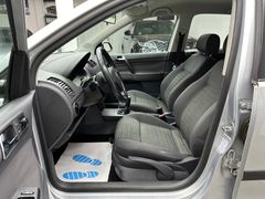 Fahrzeugabbildung Volkswagen Polo IV 1.2 Tour Klimaanlage Sitzheizung PDC