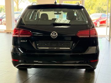 Volkswagen Golf - 10