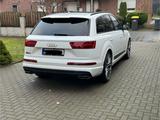 Audi SQ7 4.0 TDI quattro 22zoll B&O 3D Design seletci - Audi SQ7 aus 2016