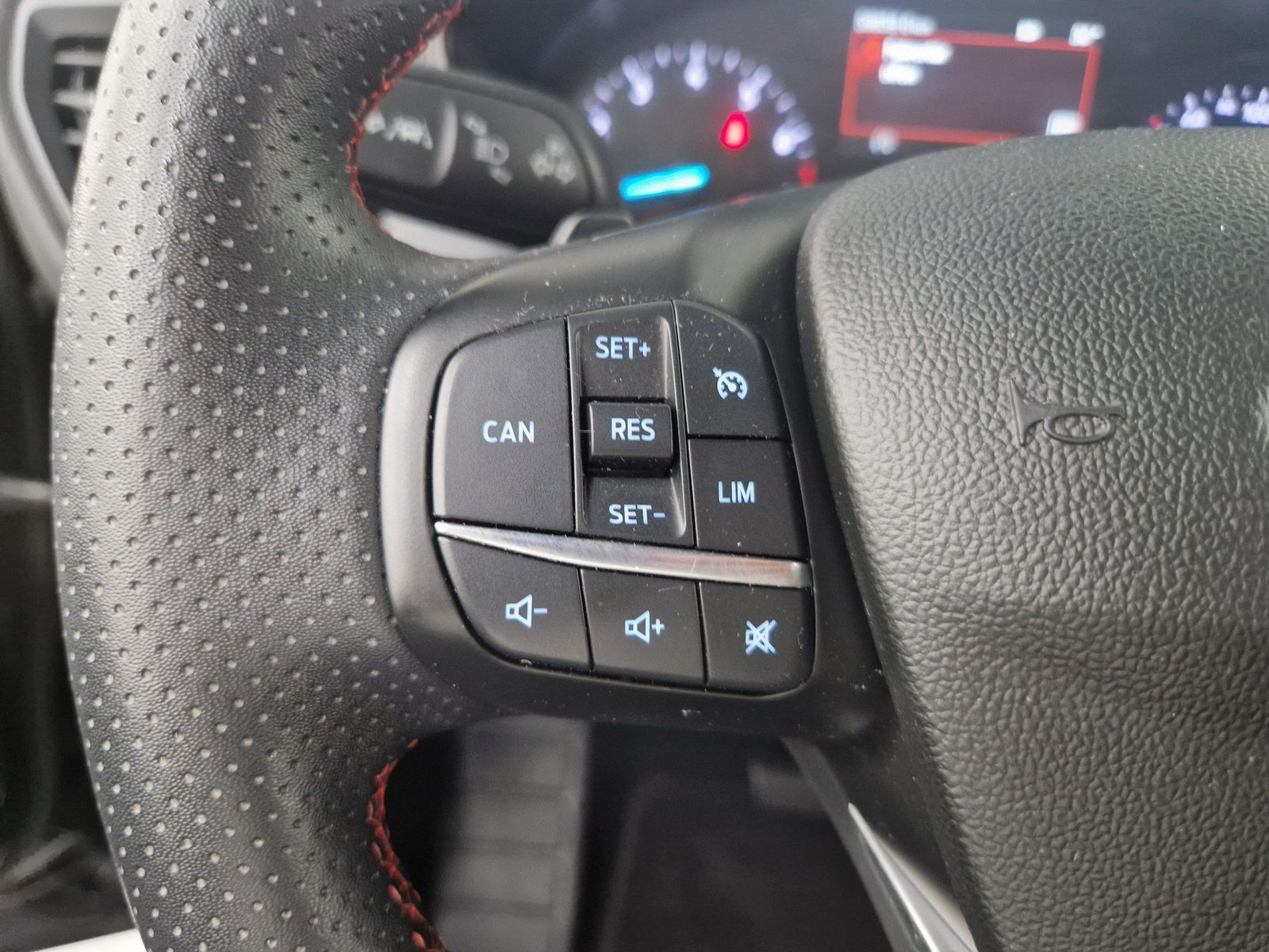 FORD Focus 1.0 EcoBoost MHEV ST-Line ST-Line – Bild 18