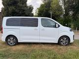 Peugeot Traveller Business VIP L2 - weiße Peugeot Traveller