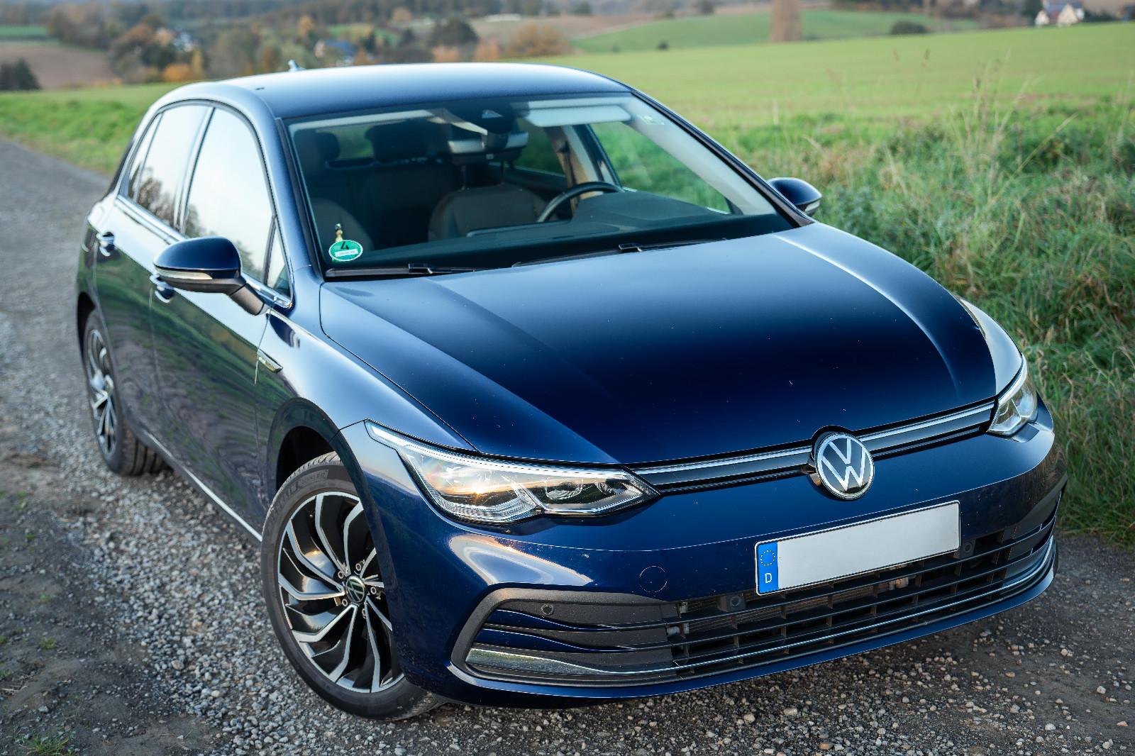Volkswagen Golf Style 1.5l 130PS Winterreifen/Navi/Travel