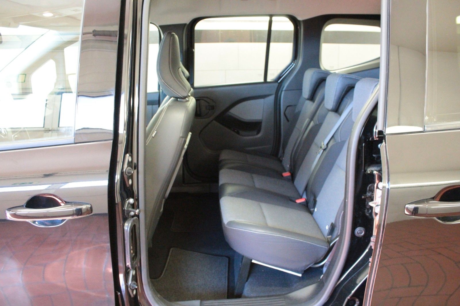 Fahrzeugabbildung Renault Kangoo Tce 130 EDC Techno*Sitzhzg*