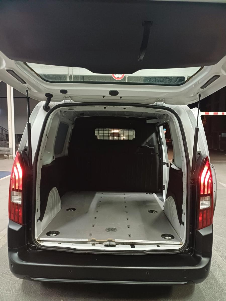 Peugeot Partner Premium L1 Klima*Navi*PDC*Tempomat*SHZ*