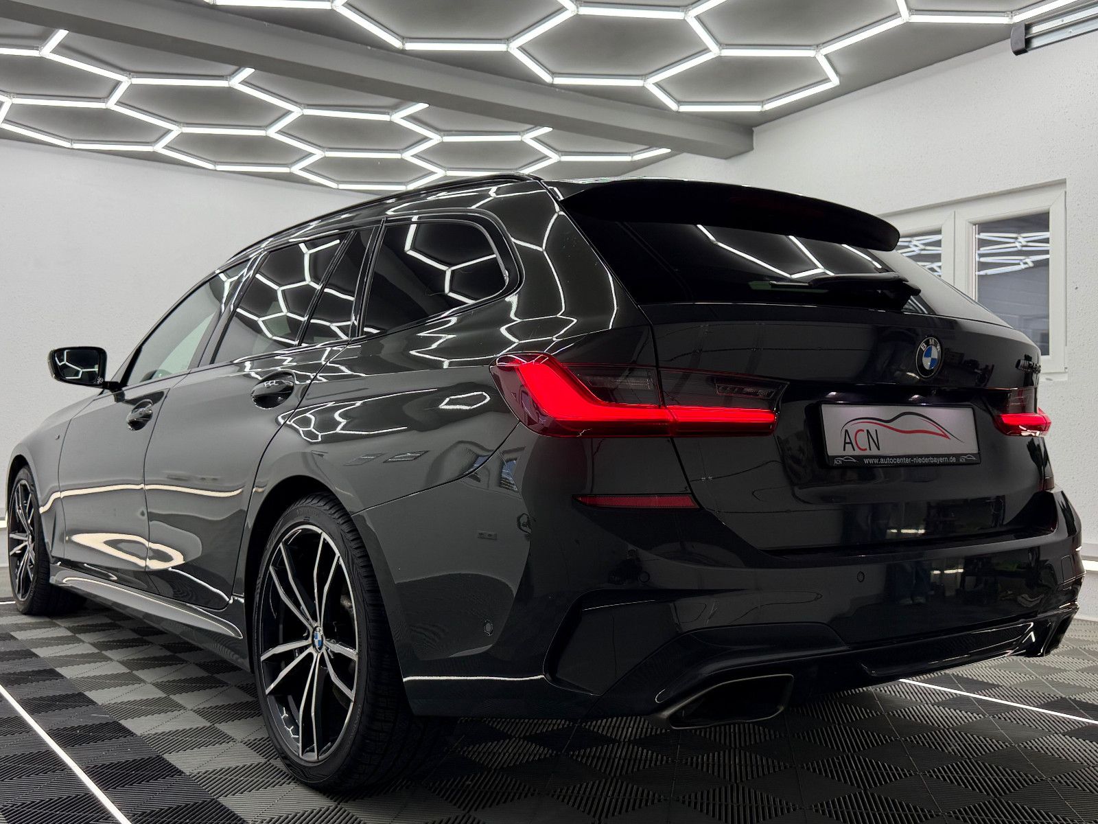 Fahrzeugabbildung BMW M340 d xDrive/LASER/HuD/STHZ/VRTL+/DAB+/AMBI/H&K