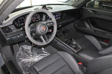 Porsche 992 - 10