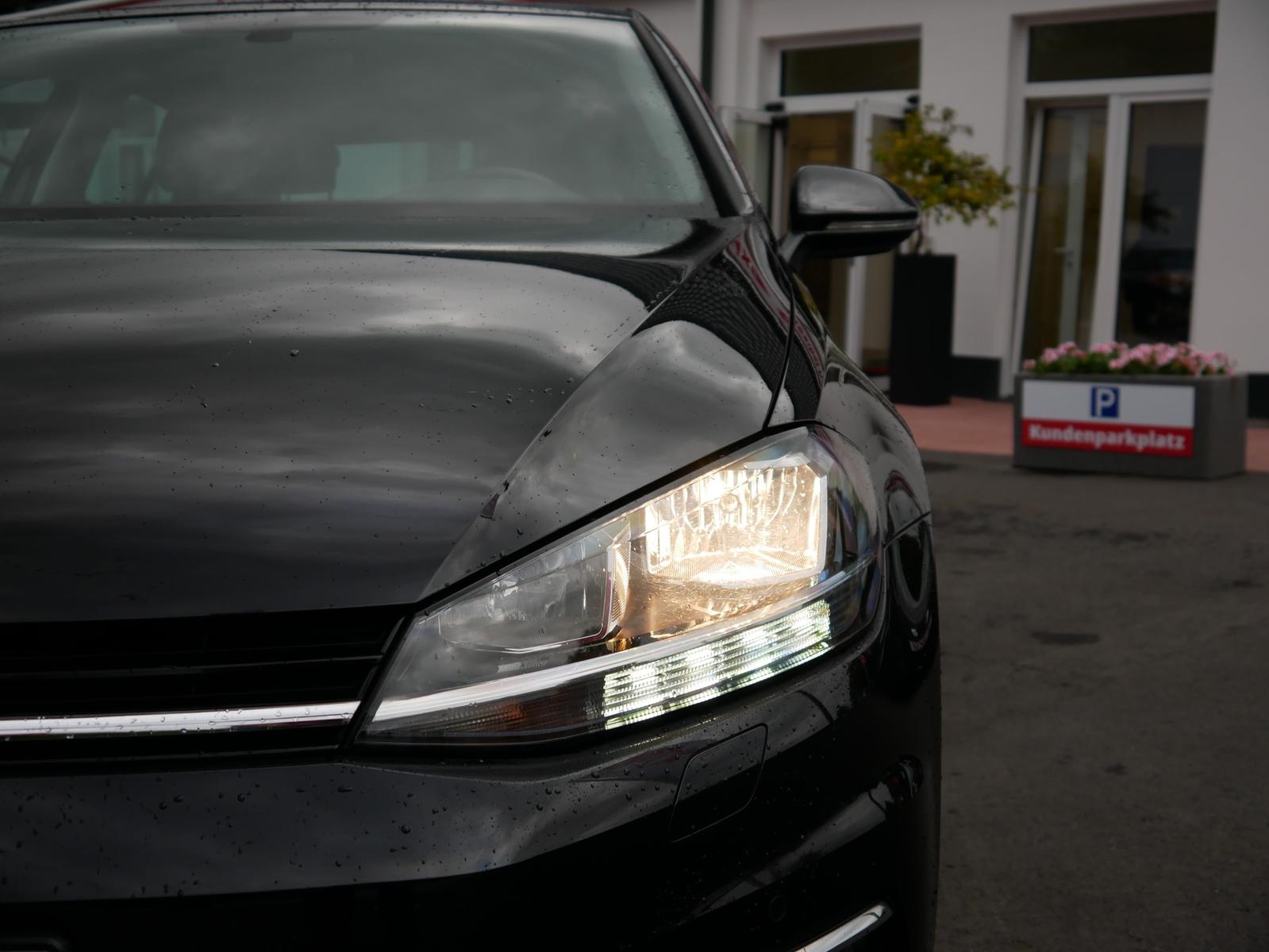 Volkswagen Golf VII 1.5 TSI Highline Navi ACC Kamera PDC