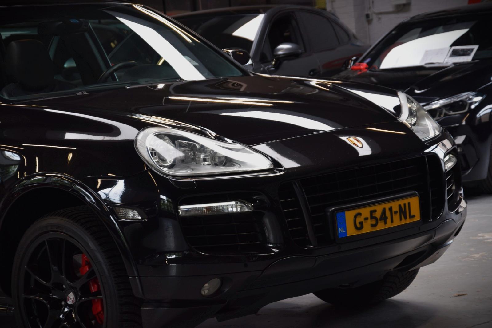 PORSCHE CAYENNE 4.8 GTS 405 ch 4X4 BVA - HAYON ÉLECTRIQUE - PACK SPORT - TOIT PANORAMIQUE