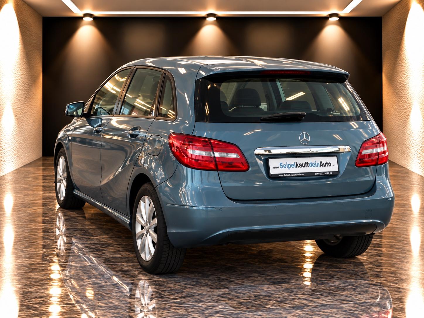 Mercedes-Benz B 180 *1. HAND* KLIMA/SHZ/KAMERA/NAVI/