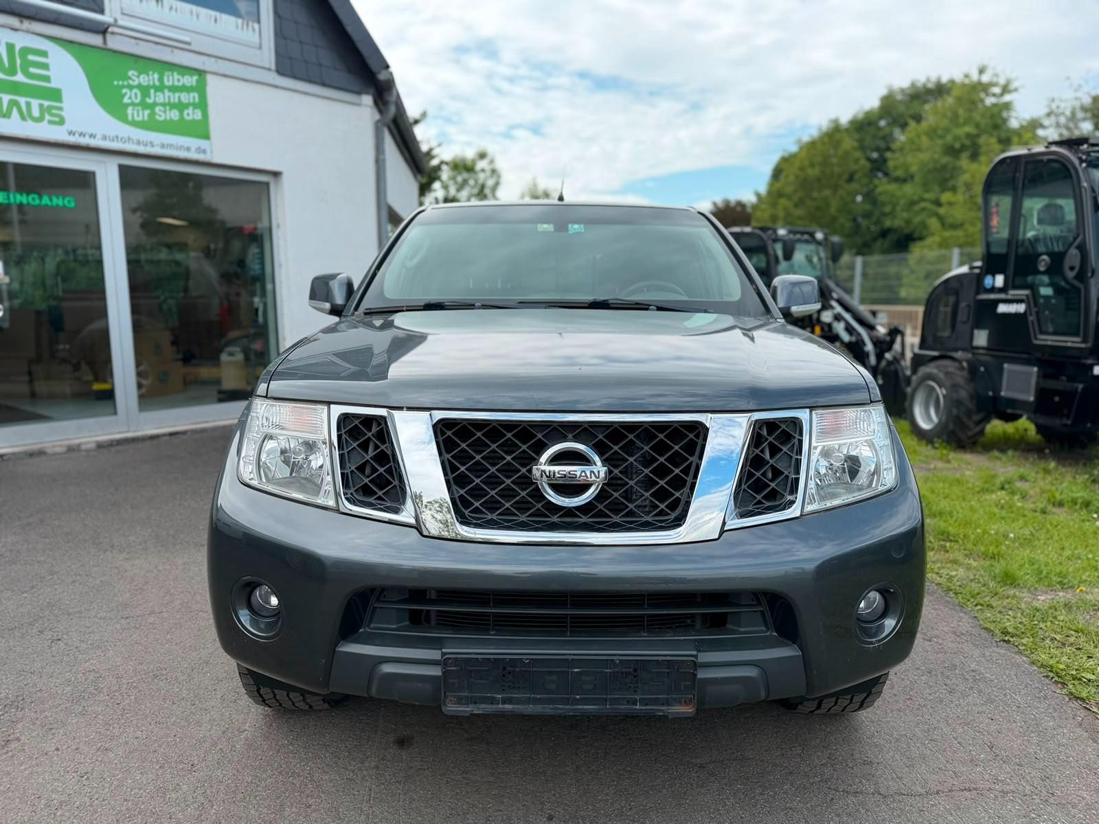 NISSAN NAVARA PICKUP KING CAB SE 4X4 | 190 ch | BVM | VOLANT EN CUIR