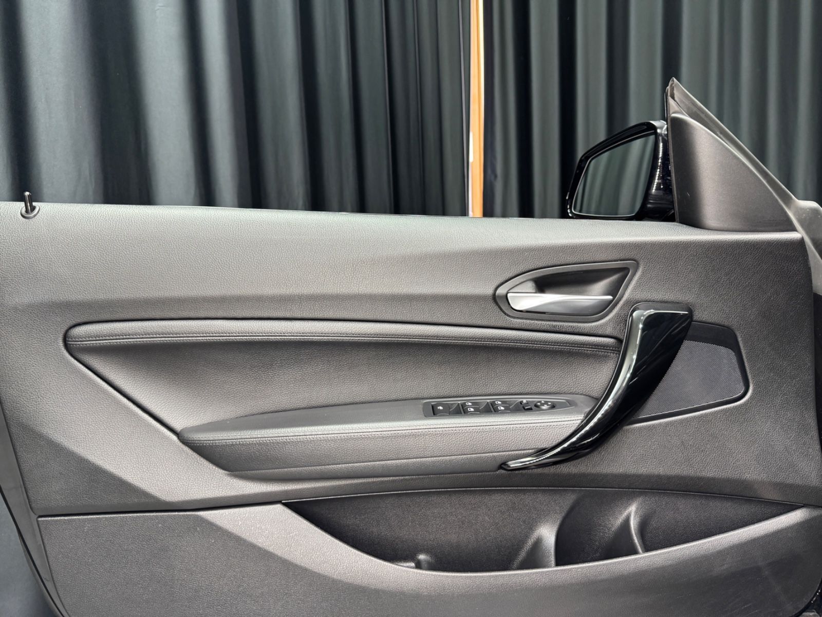 Fahrzeugabbildung BMW 220d Cabrio M Sport|LEDER|NAVI|AUTOMATIK|AHK|