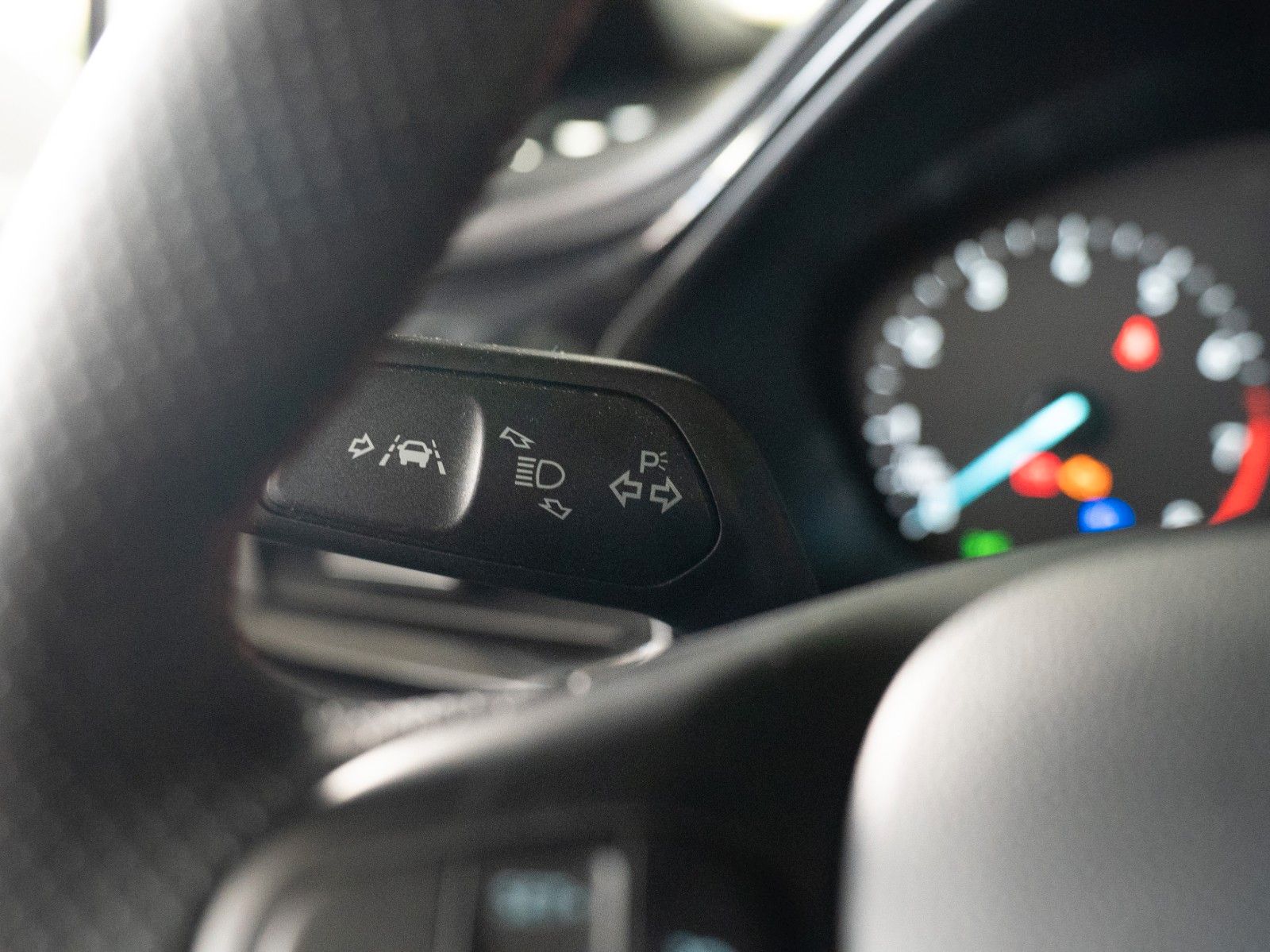 Fahrzeugabbildung Ford Fiesta ST-Line/KLIMAAUTOMATIK/TEMPOMAT/WINTER-P