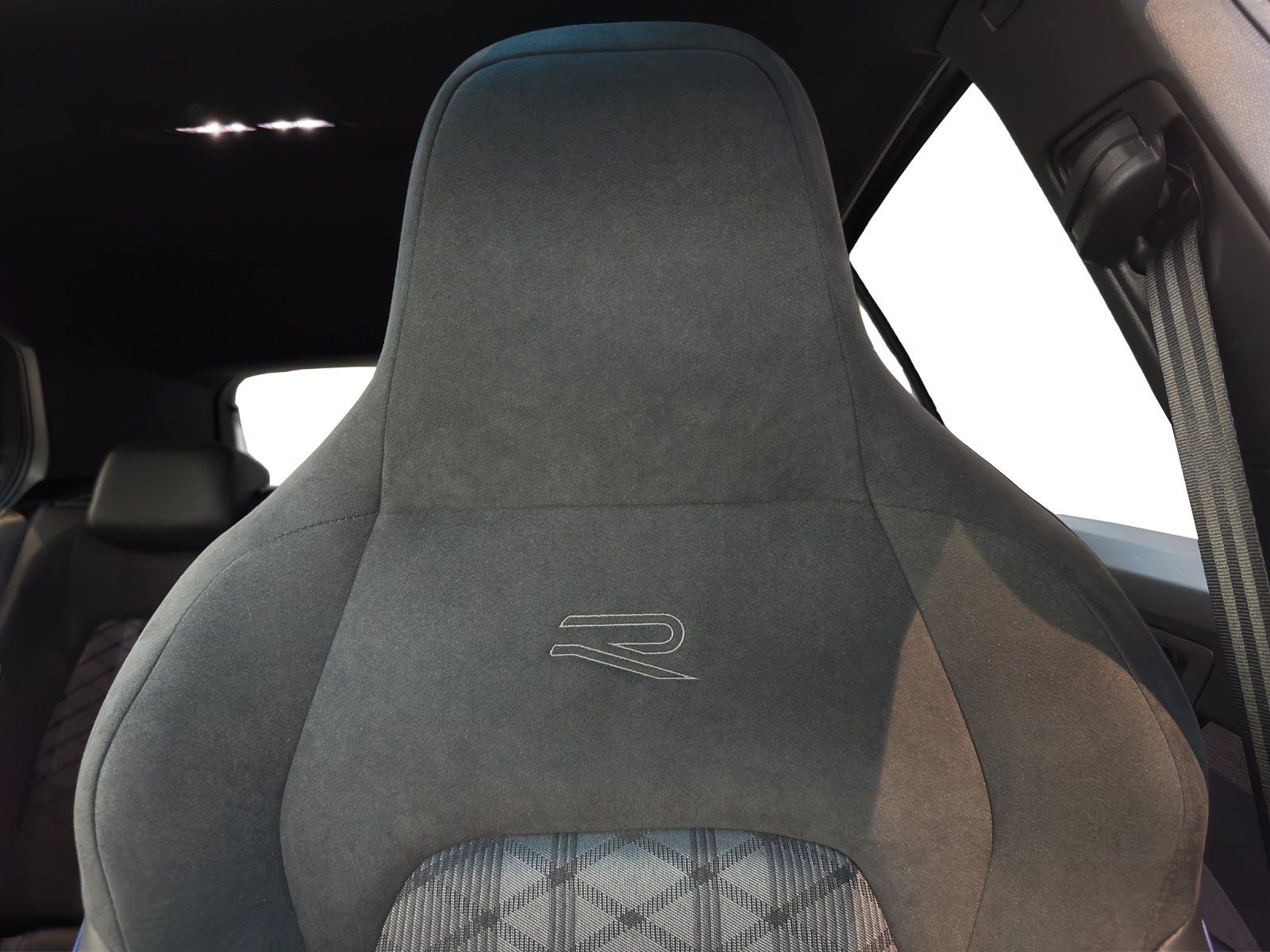 Volkswagen Golf - Bild 17