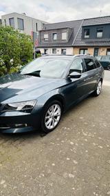 Skoda Superb 2.0 TDI SCR 140kW DSG 4x4 Style Combi... - Skoda Superb in Düsseldorf