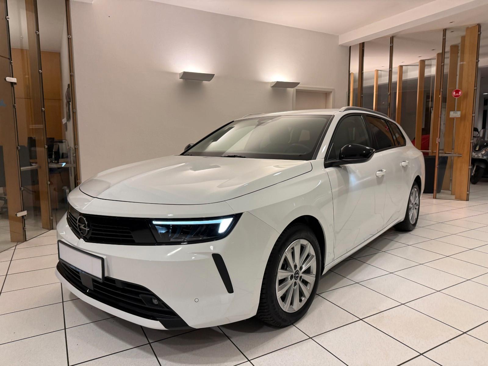 Opel 2024 JAHRESWAGEN. OPEL DER ZUVERLÄSSIGE. PERFEKT