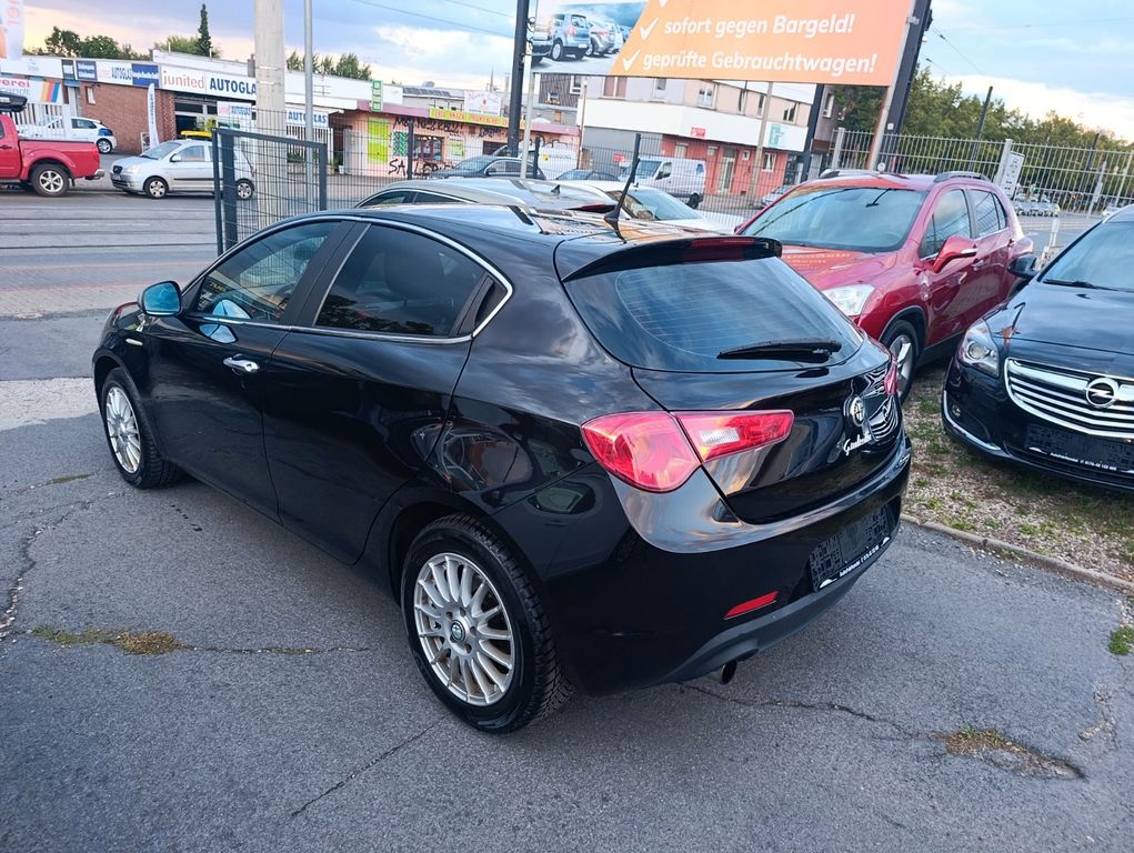 Alfa Romeo Giulietta Super*SITZH*KLIMA-A*LED*SPORT*TÜV03.26
