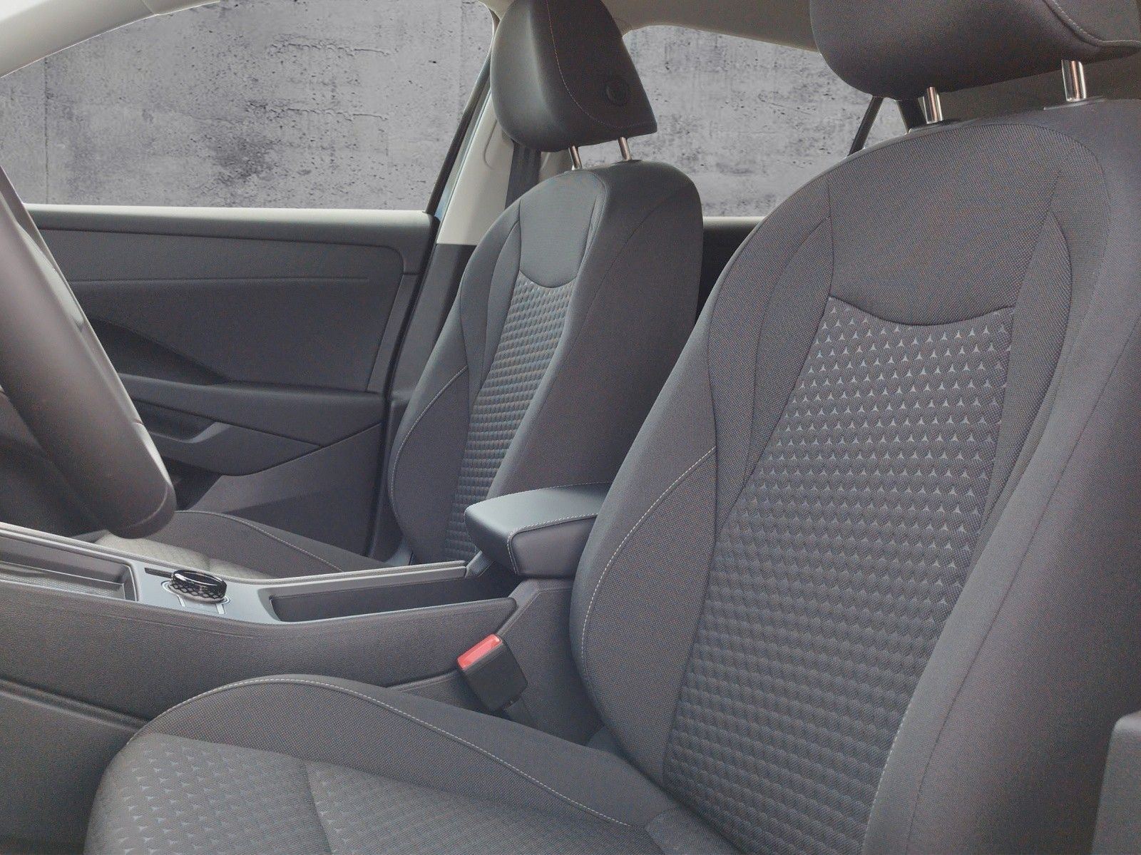 Volkswagen T-Roc 1.5 eTSI 110 kW Life foto 5