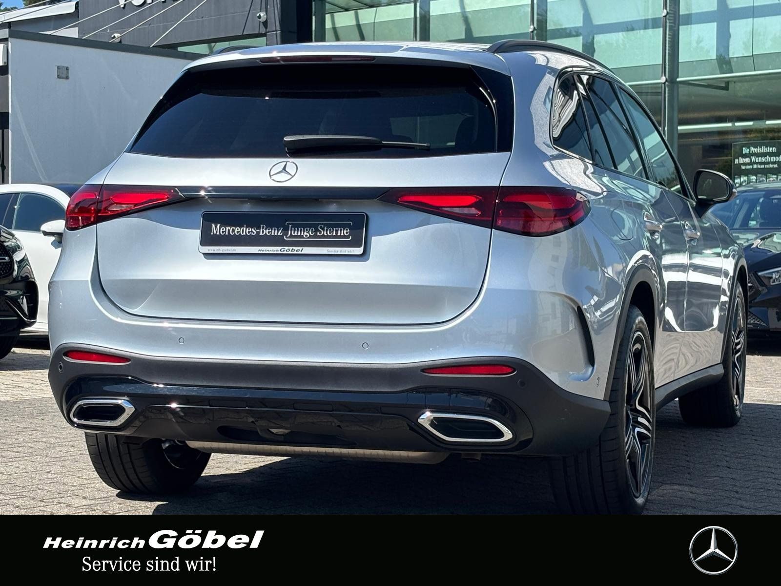Fahrzeugabbildung Mercedes-Benz GLC 200 4M AMG*AHK*AMBIENTEBEL*WINTER-PAKET*