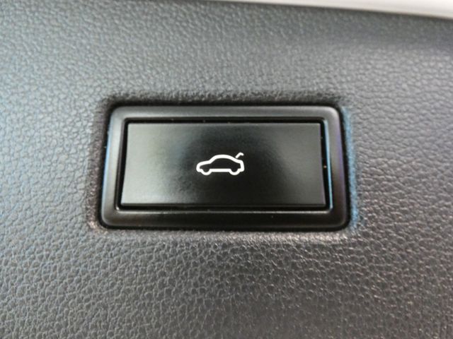 Tiguan 2.0 TDI IQ.DRIVE HUD AHK PANO SHZ ACC LED