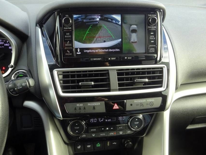 Fahrzeugabbildung Mitsubishi Eclipse Cross  1.5 T-MIVEC Top AHK