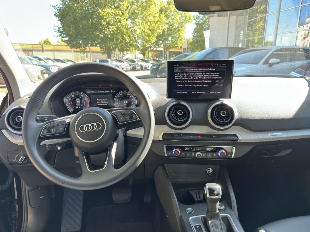 Fahrzeugabbildung Audi Q2 Advanced 35 TFSI stronic Parken AHK Navi