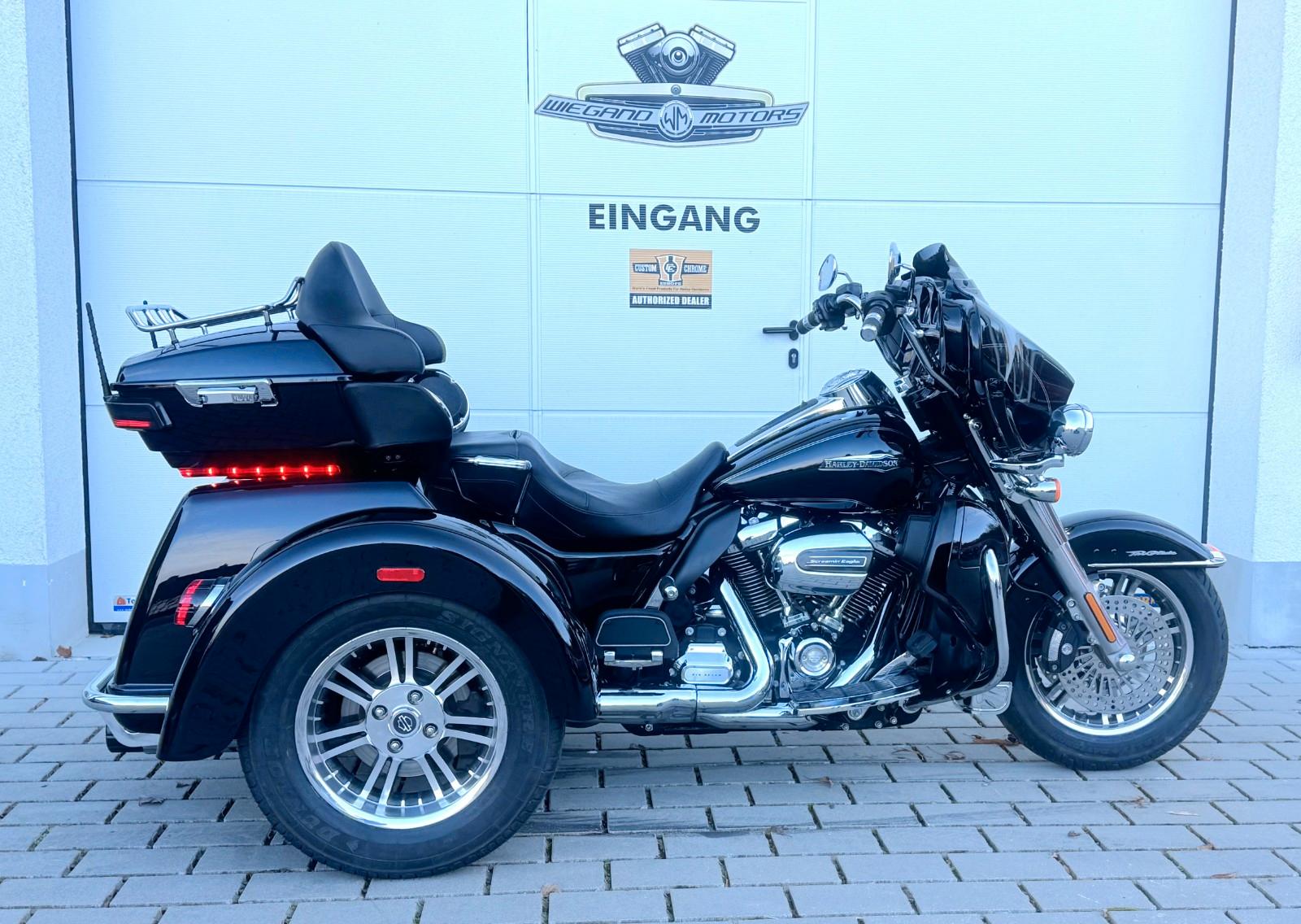 Harley-Davidson FLHTCUTG Tri Glide 114cui