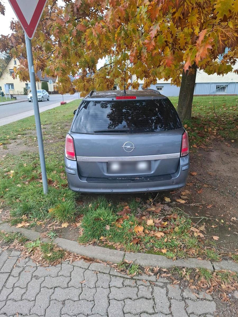 Opel Astra 2005 — interior