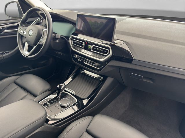 Fahrzeugabbildung BMW X3 xDrive 20d LED+Kamera+Head-Up+Leder+Sportsitz