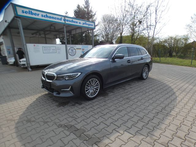 BMW 318d Luxury Line 2.0TDI Aut. LED Navi SHZ AHK