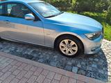 BMW 320d Coupé - - BMW 320 aus 2011: 320d