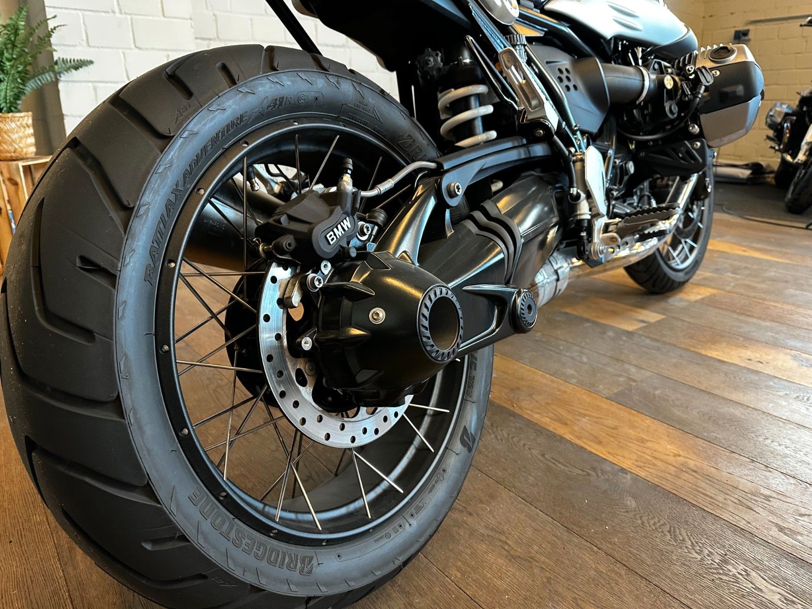 Fahrzeugabbildung BMW RnineT Urban GS - BMW Werksmaschine, wenig KM!
