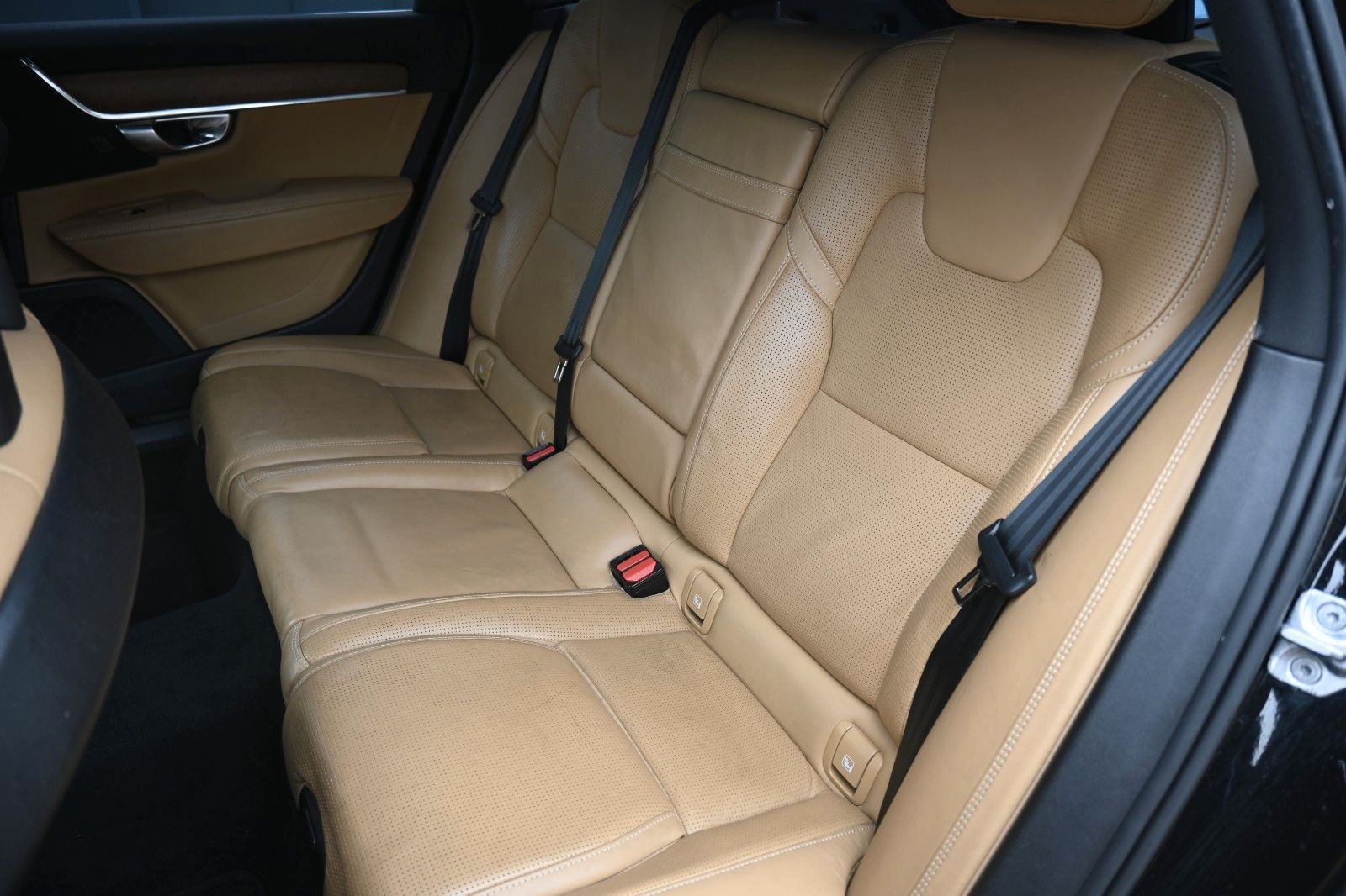 Fahrzeugabbildung Volvo V90 D5 Inscrip* AWD*360°*MASS*LUFT*NAV*MIETKAUF