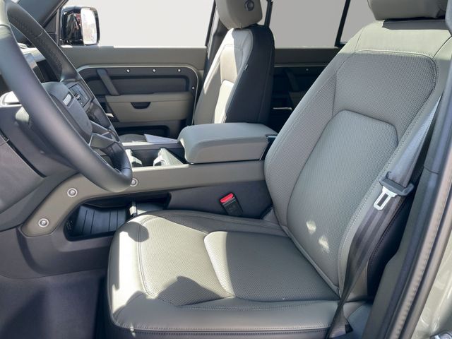 Land Rover Defender 110 X-Dynamic SE D250+Pano+AHK+ACC+MY25