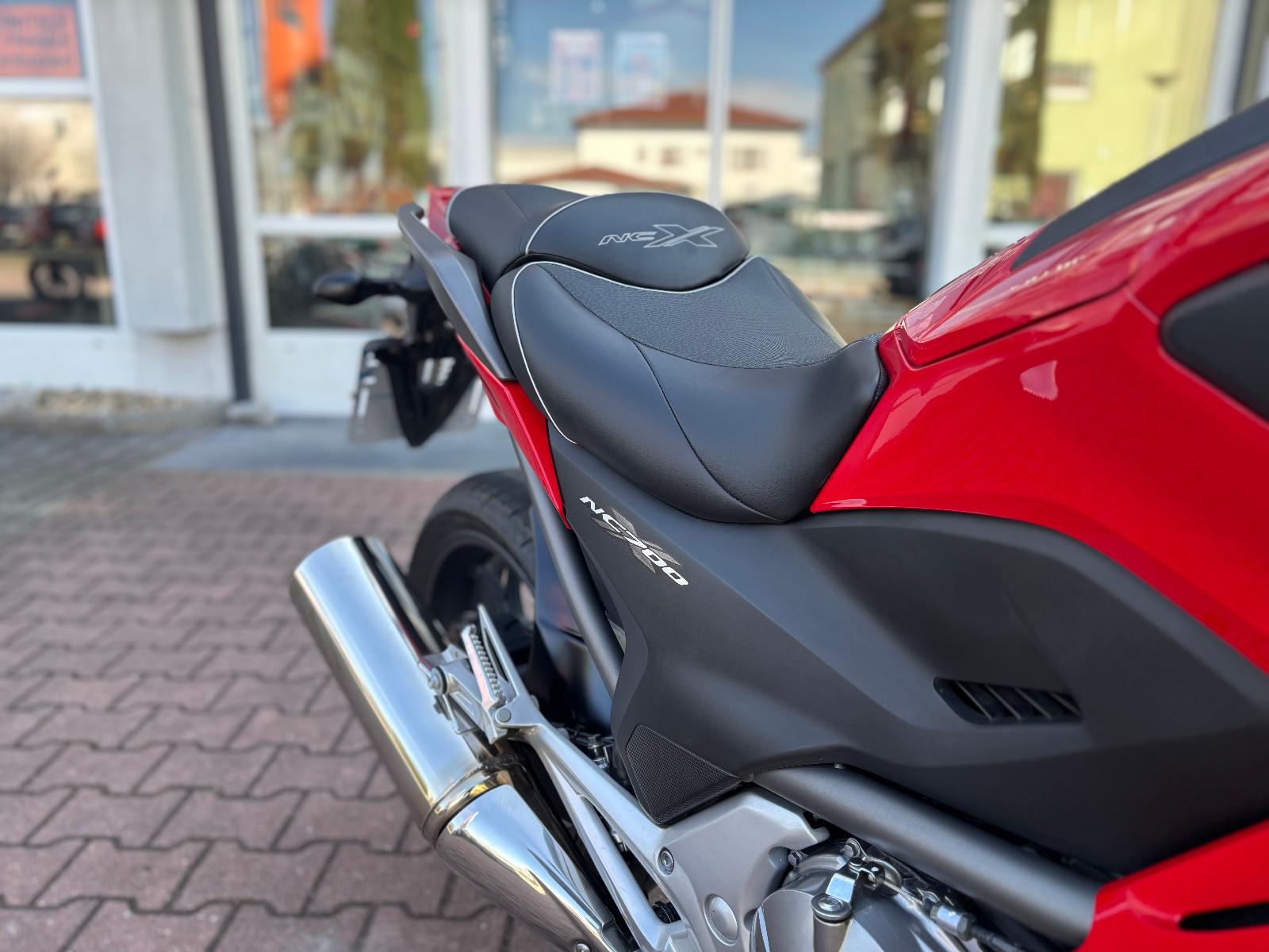 Honda NC 700 XA 2012 Top Zustand!