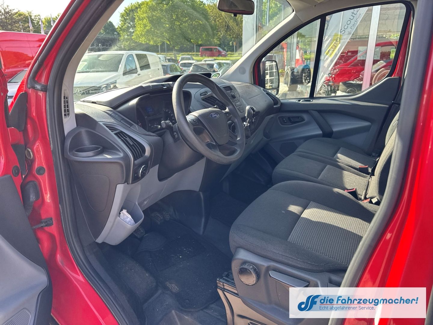 Fahrzeugabbildung Ford Transit Custom Kombi 300 L1 2.2 TDCi *2275 *EXPO