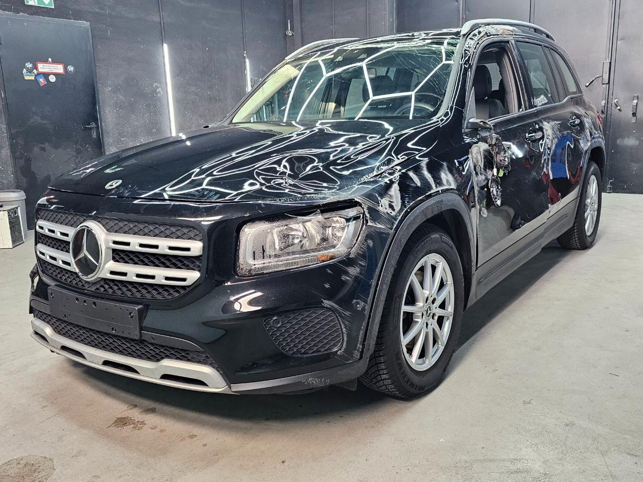 Mercedes-Benz GLB 180 ACC Navi SHZ PARKING PACKAGE