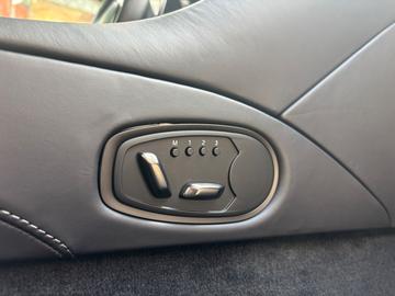 2023 Aston Martin DBS 缩略图 21