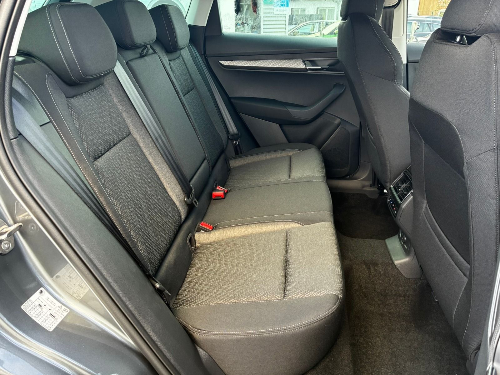 Fahrzeugabbildung SKODA Karoq 1.5 TSI ACT Selection OPF