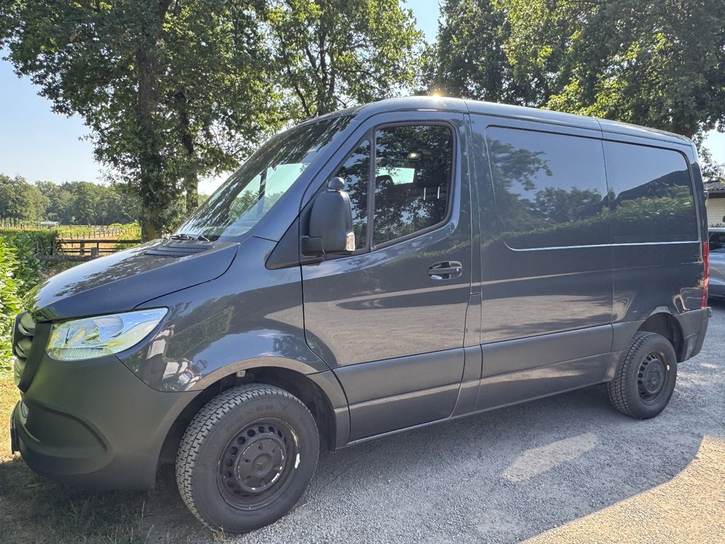 Image of Mercedes-Benz Sprinter