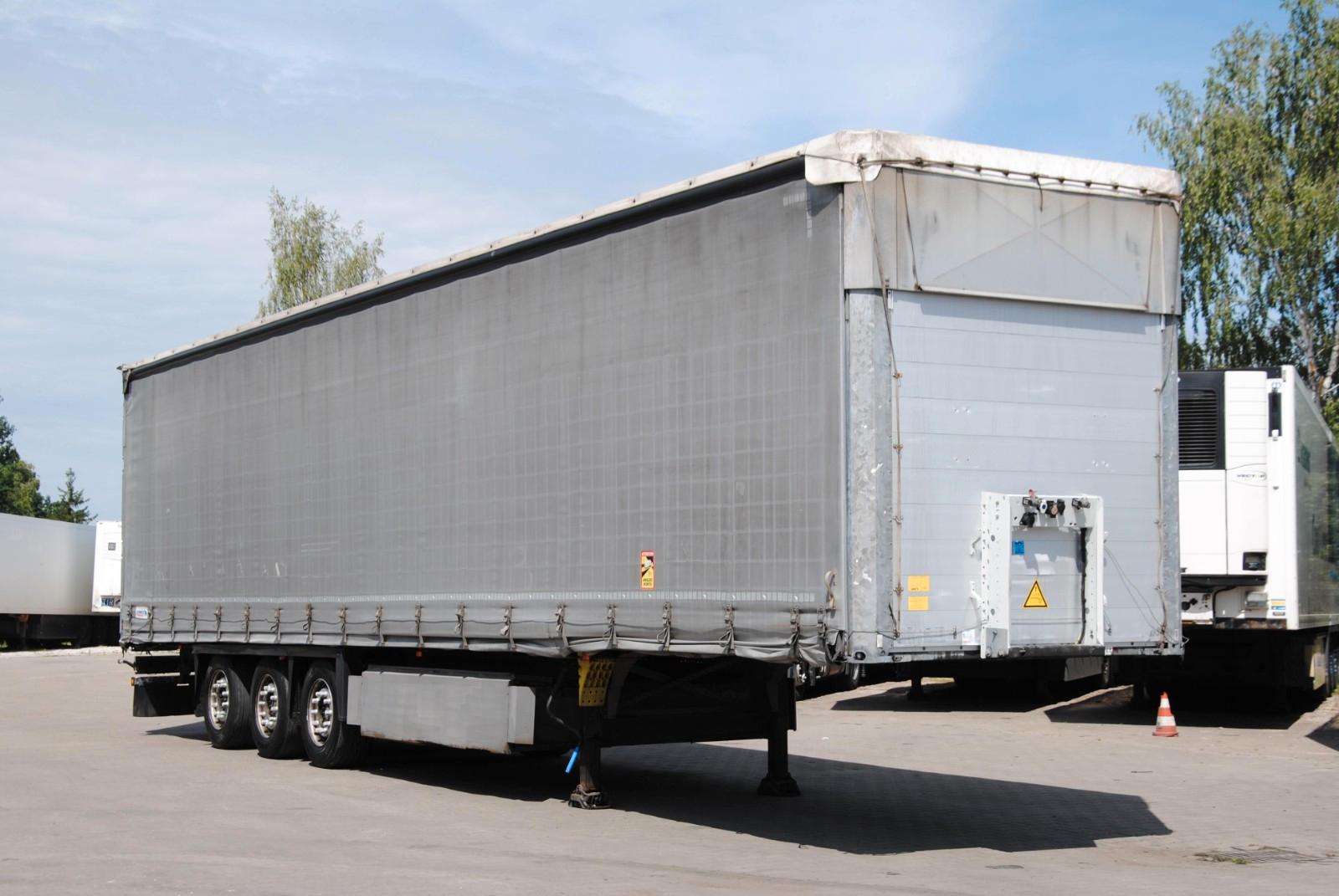 Schmitz Cargobull Varios, lifting axle