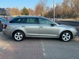 Skoda Octavia 1.6 Combi Style*Aut*Ambiente*Nav*LED*ACC - Skoda Octavia: Combi Ambiente