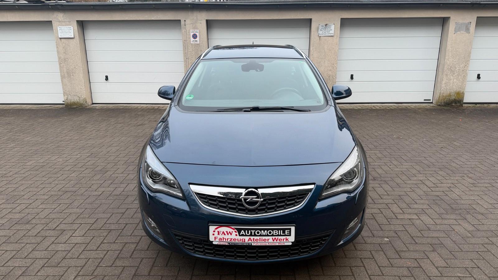 Opel Astra J Sports Tourer Sport/Automatik/Navi/Klima