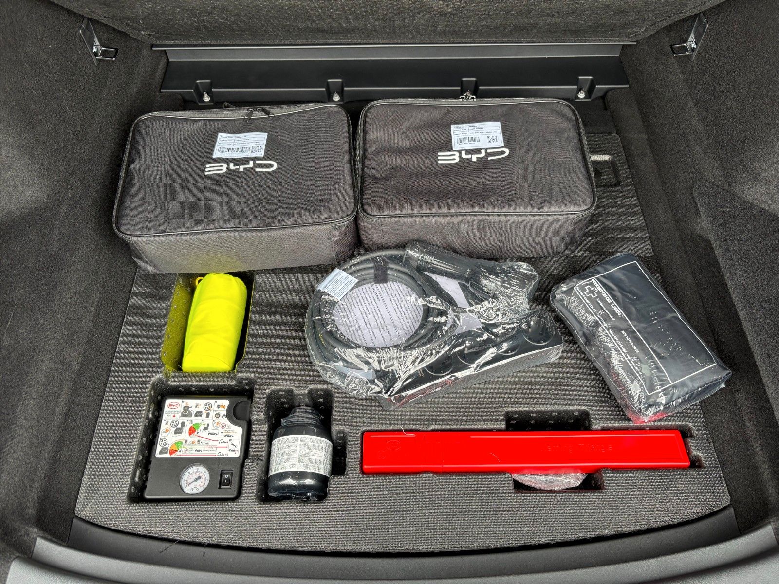 BYD SEAL 6