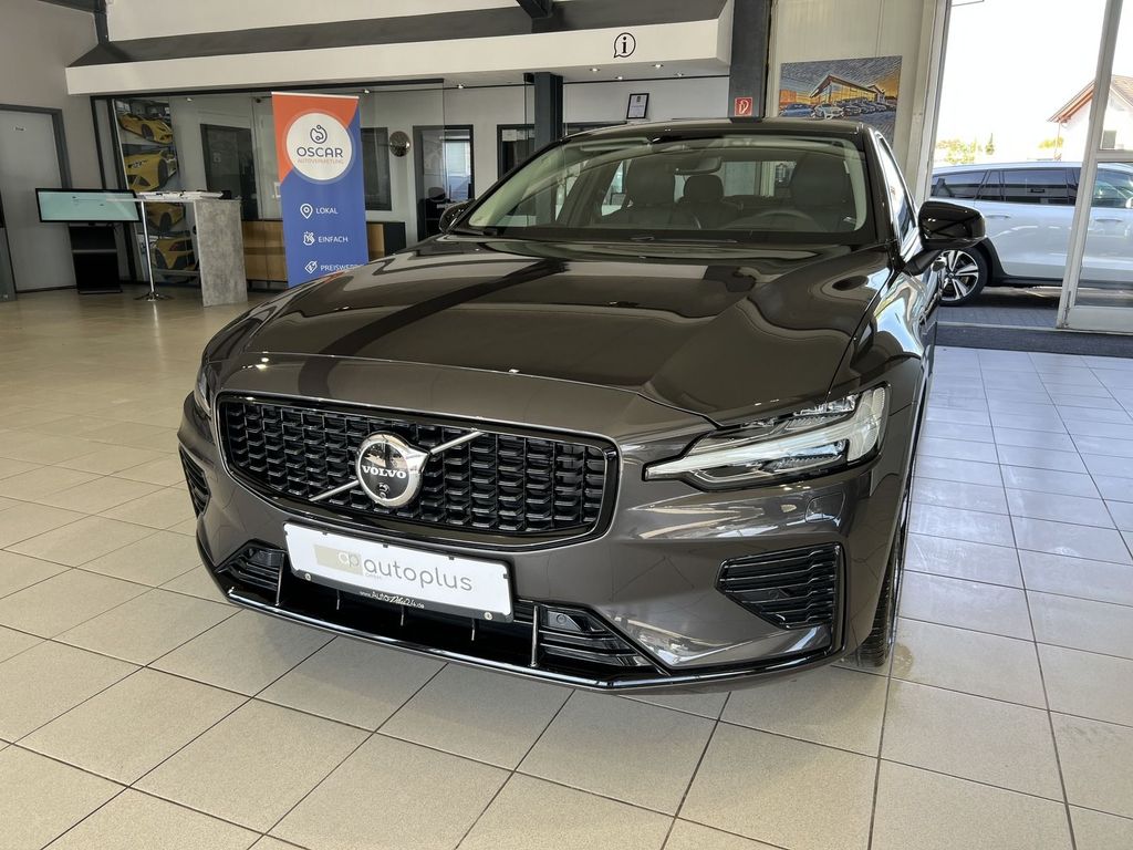 Volvo S60 T8 Ultimate Dark Recharge AWD Massage B&W