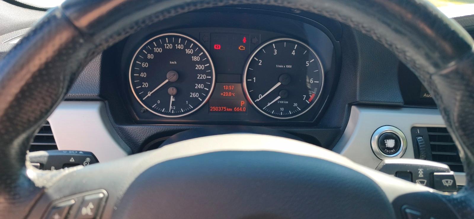 BMW 320 2005 — photo 12
