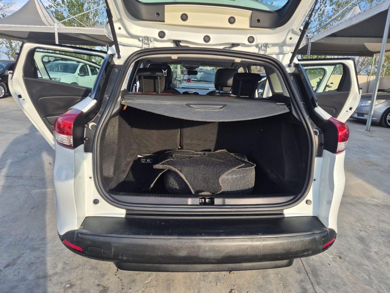 Renault Clio 2015 — photo 12