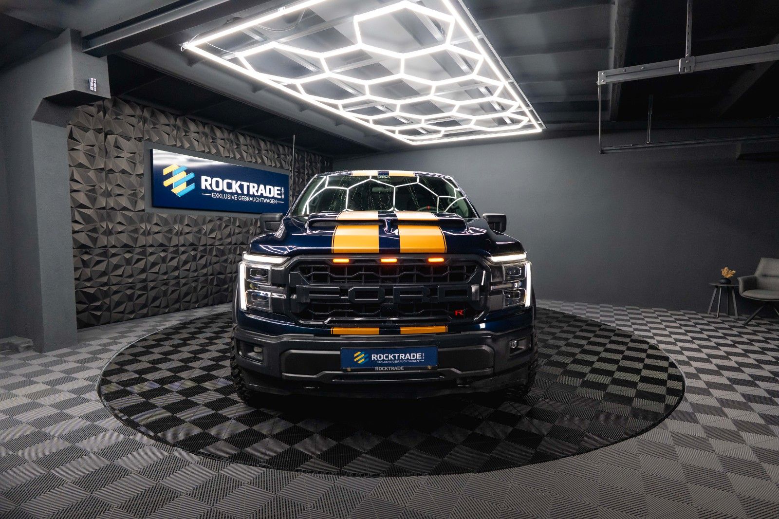 Fahrzeugabbildung Ford F150 5.0L V8 4x4 Offroad SuperCrew RAPTOR 19%