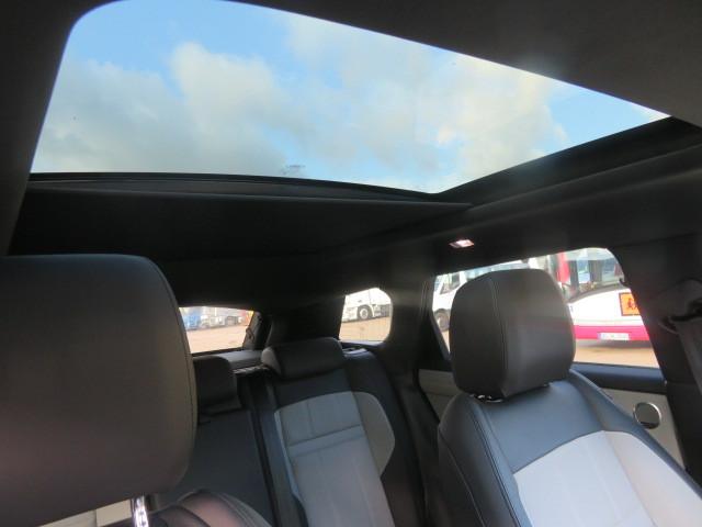 Land Rover NEU WAGEN ( NUR 99 KM ) R-Dynamic SE